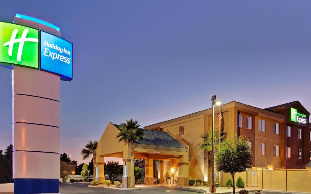 Holiday Inn Express Las Vegas-Nellis Main image 1